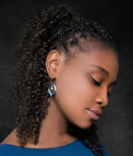 Indlæs billede til gallerivisning Pearl Shades Mellem på Creoler| Blue