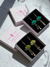 Indlæs billede til gallerivisning Dripping Lotus